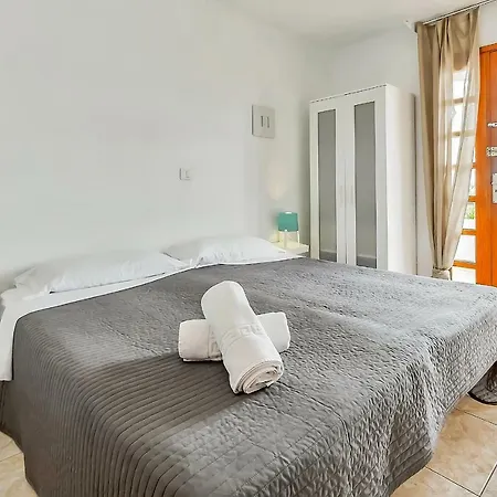 Las Plataneras Apartamento *